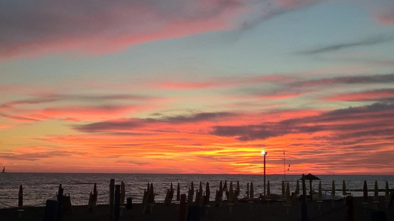 From Ostia Beach To Rome & Airport In A Heartbeat! 外观 照片